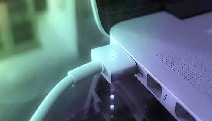 Baterai laptop bocor